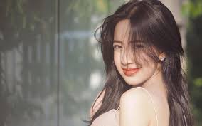 4 ĐIỀU CHỈ CÓ Ở PHỤ NỮ QUYẾN RŨ