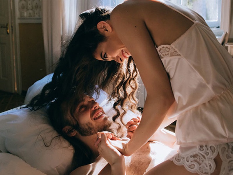 Quyến rũ chồng bằng váy ngủ , tại sao không?