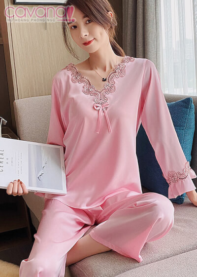 Đồ ngủ Pijama dài tay phối ren cổ chữ V Hoa Hồng Leo - Hồng