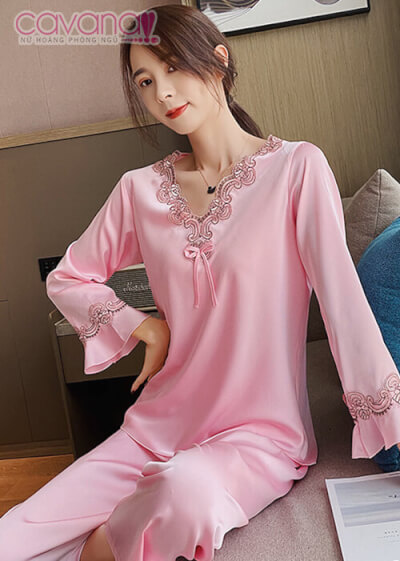 Đồ ngủ Pijama dài tay phối ren cổ chữ V Hoa Hồng Leo - Hồng