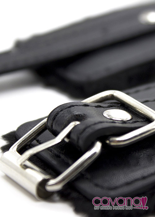 Còng tay SM Adam Quyền Lực