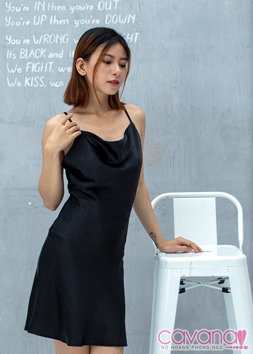 Đầm ngủ lụa cao cấp Yêu Kiều - Đen Đầm ngủ lụa cao cấp Yêu Kiều - Đen