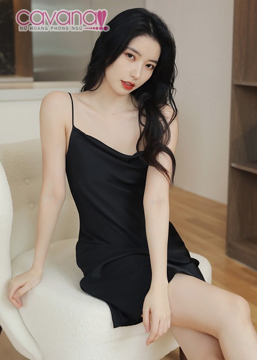 Đầm ngủ lụa hai dây Mùa Hạ Nóng Bỏng - Đen