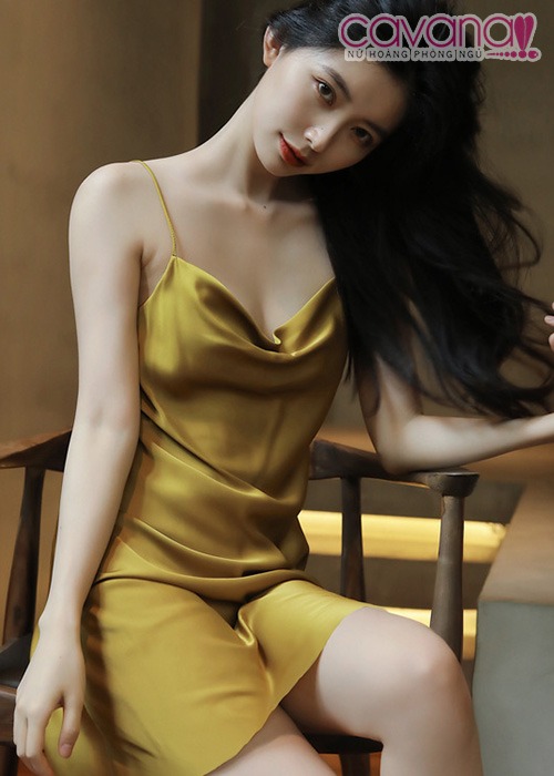 Đầm ngủ lụa hai dây Mùa Hạ Nóng Bỏng - Vàng