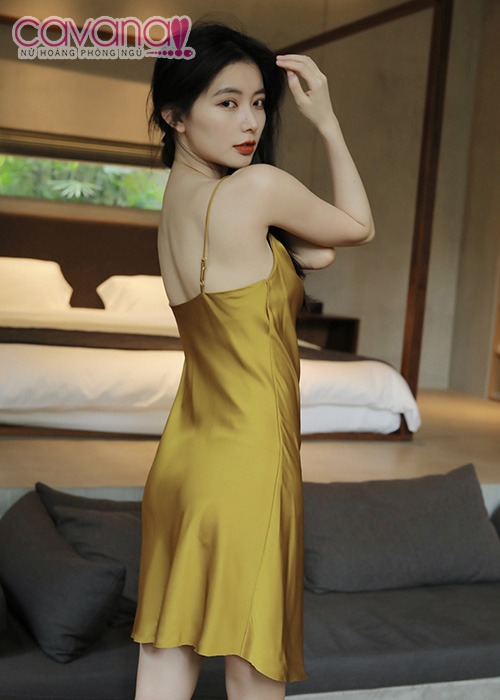 Đầm ngủ lụa hai dây Mùa Hạ Nóng Bỏng - Vàng