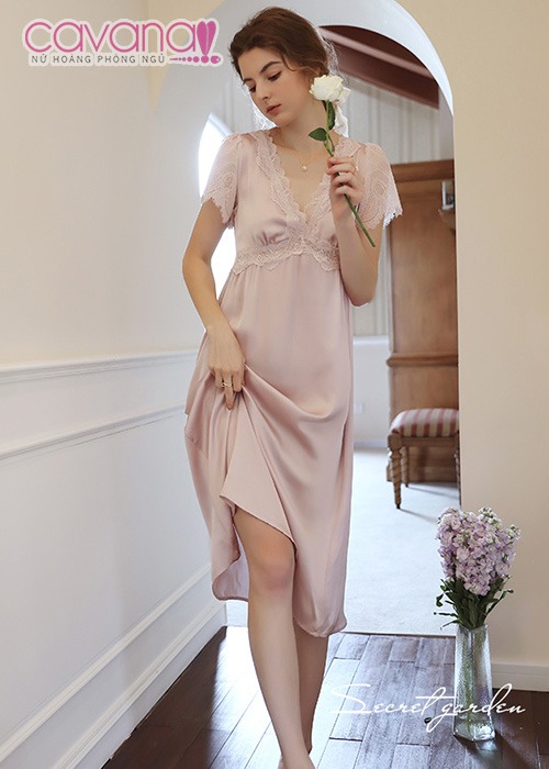 Đầm ngủ quyến rũ phối ren cổ chữ V dễ thương Góc Nắng