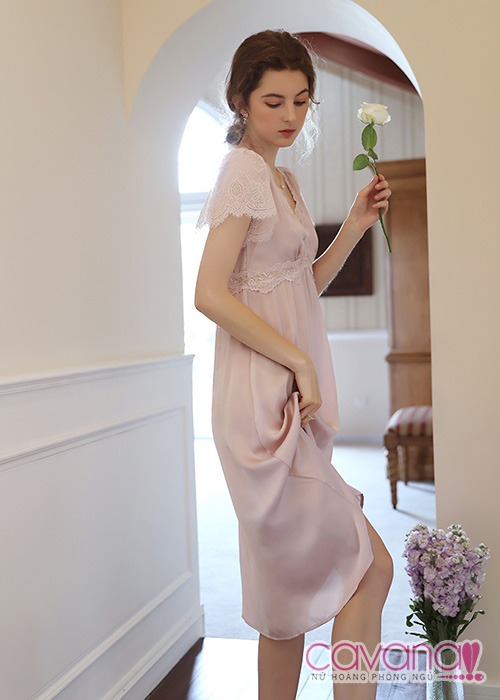 Đầm ngủ quyến rũ phối ren cổ chữ V dễ thương Góc Nắng