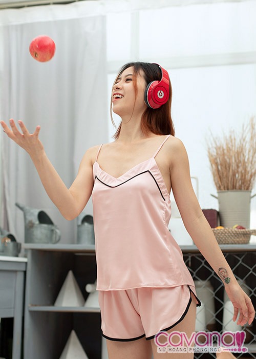 Đồ ngủ lụa Hoa nắng dịu dàng Đồ ngủ lụa Hoa nắng dịu dàng