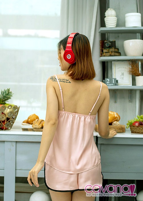 Đồ ngủ lụa Hoa nắng dịu dàng Đồ ngủ lụa Hoa nắng dịu dàng